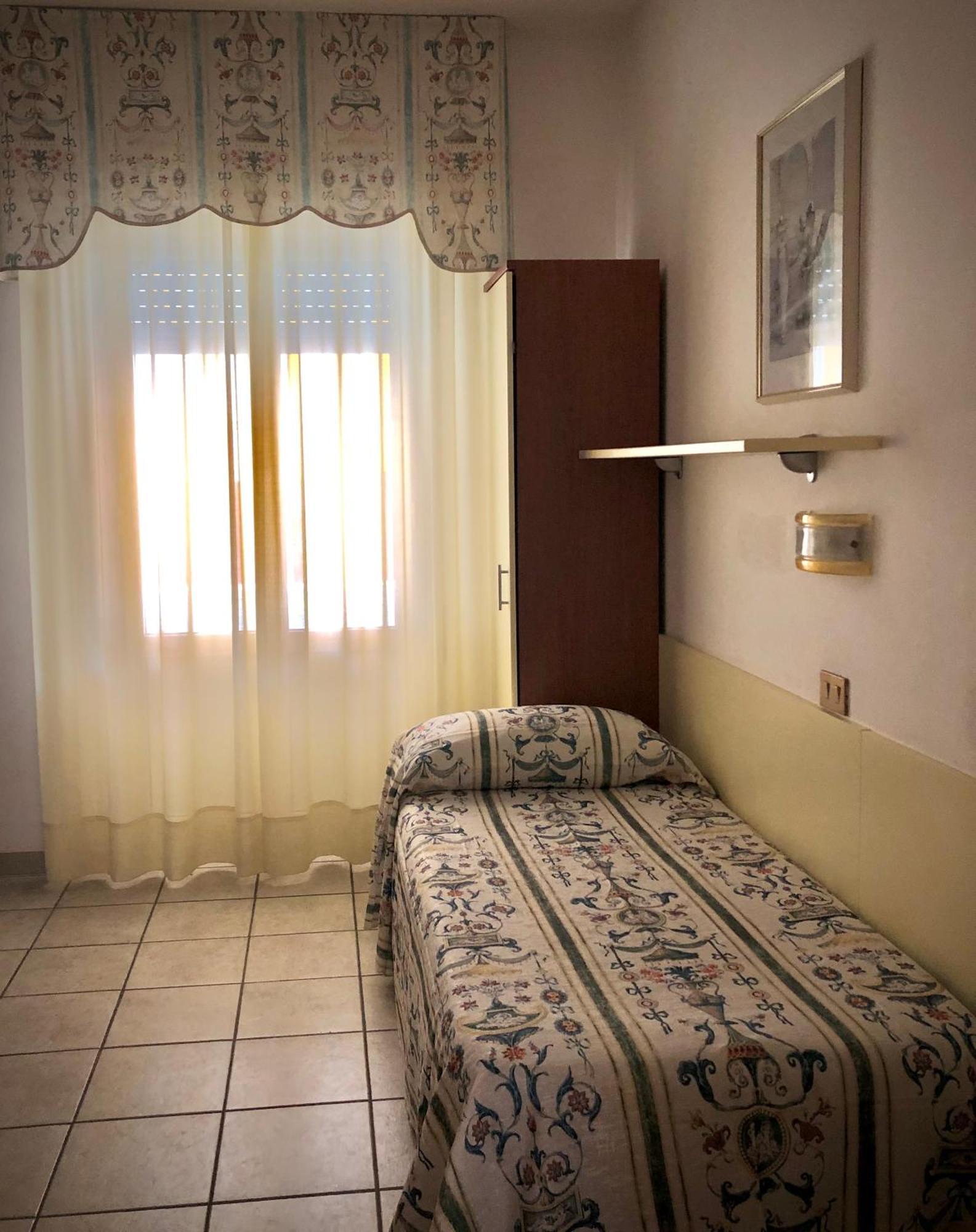 Hotel La Parigina Lignano Sabbiadoro Eksteriør bilde