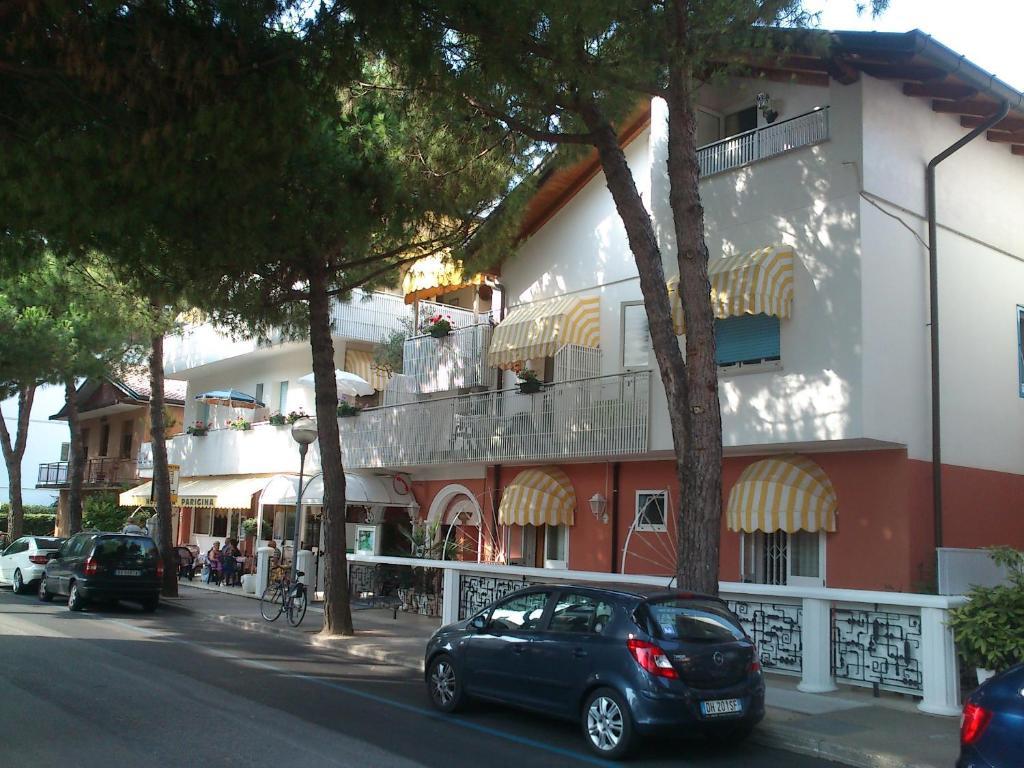 Hotel La Parigina Lignano Sabbiadoro Eksteriør bilde